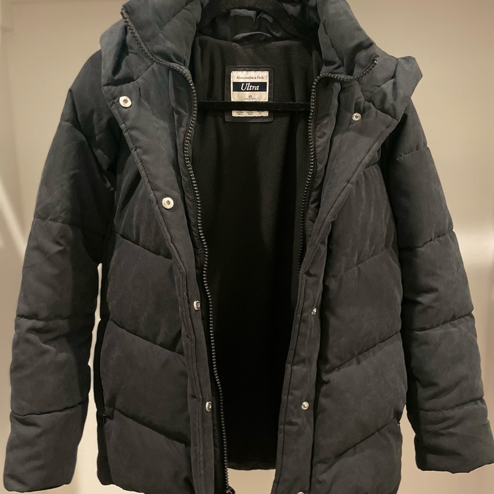 Abercrombie ultra puffer jacket size extra small color black